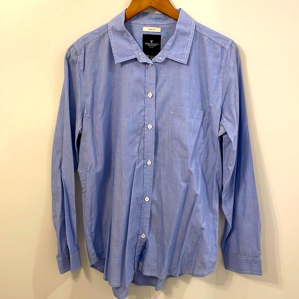 American Eagle Outfitters Lightweight Blue Button Down